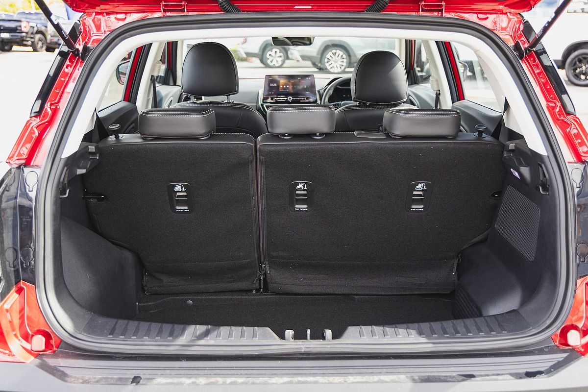 2025 Mahindra XUV3XO AX7L
