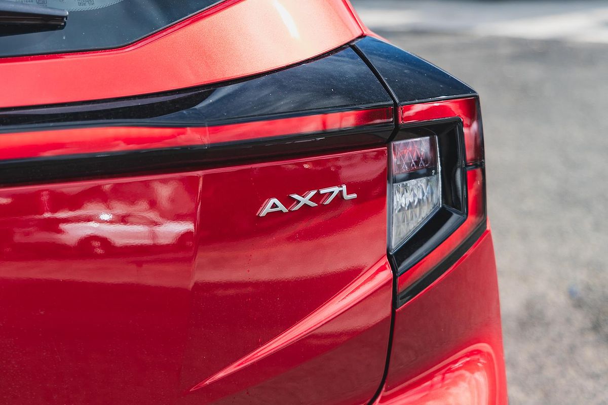 2025 Mahindra XUV3XO AX7L