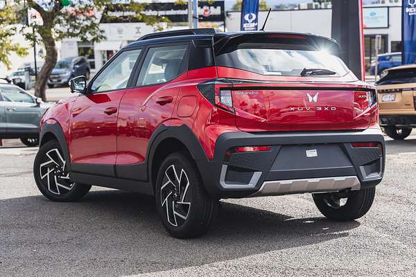 2025 Mahindra XUV3XO AX7L