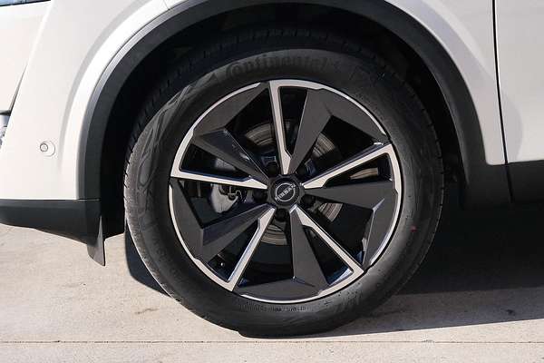 2023 Nissan QASHQAI Ti J12