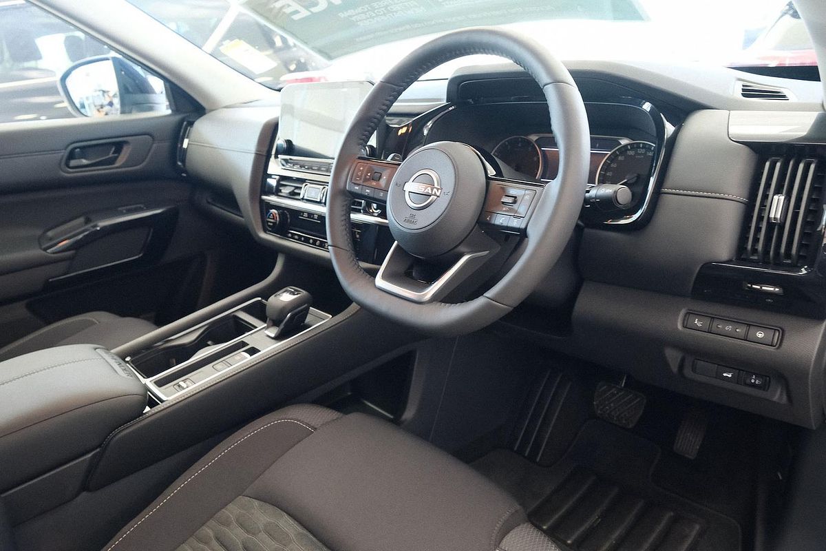 2024 Nissan Pathfinder ST-L R53