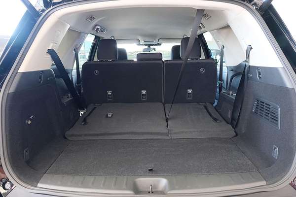 2024 Nissan Pathfinder ST-L R53