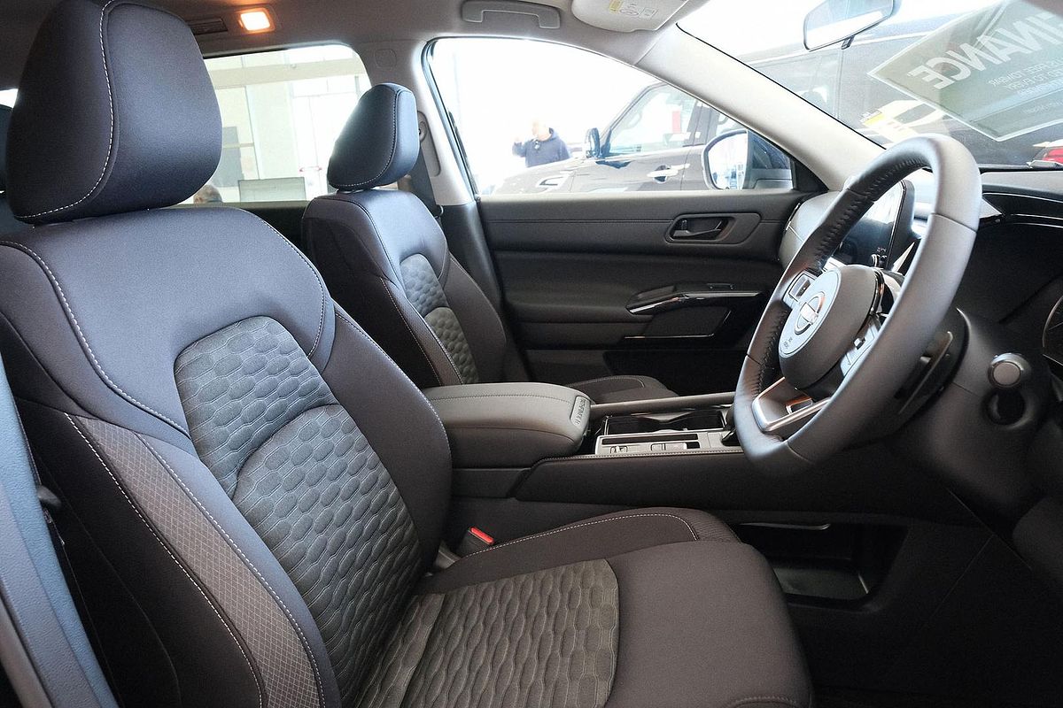 2024 Nissan Pathfinder ST-L R53