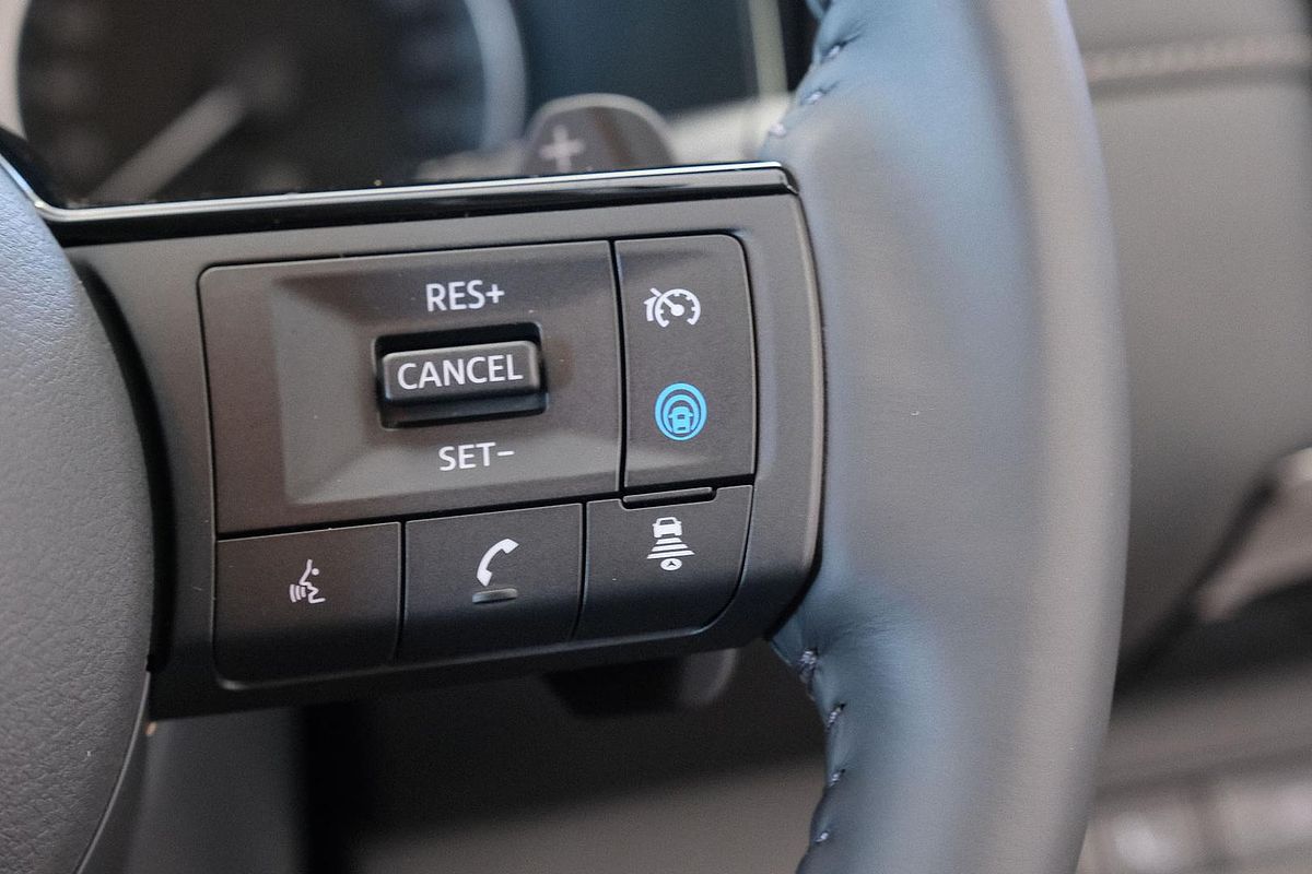 2024 Nissan Pathfinder ST-L R53