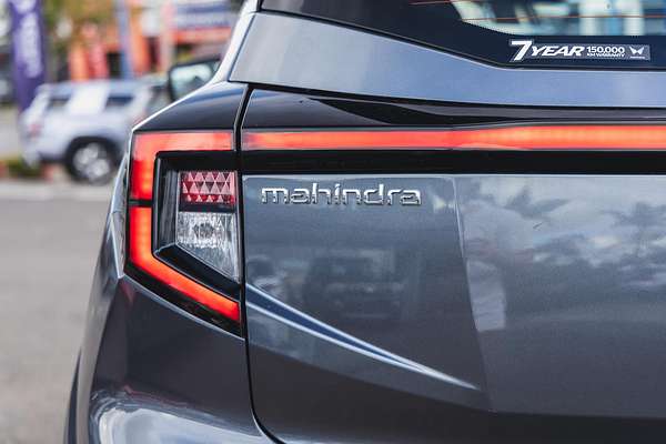 2025 Mahindra XUV3XO AX7L
