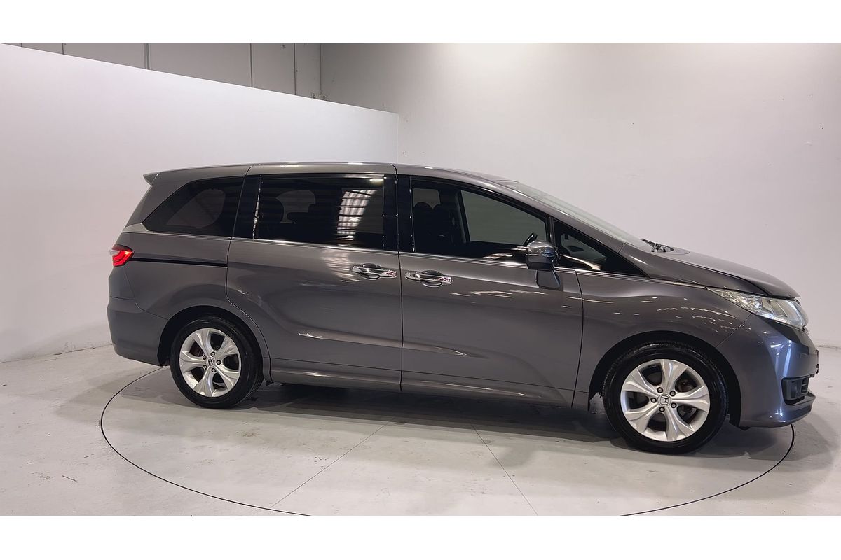 2015 Honda Odyssey VTi-L 5th Gen