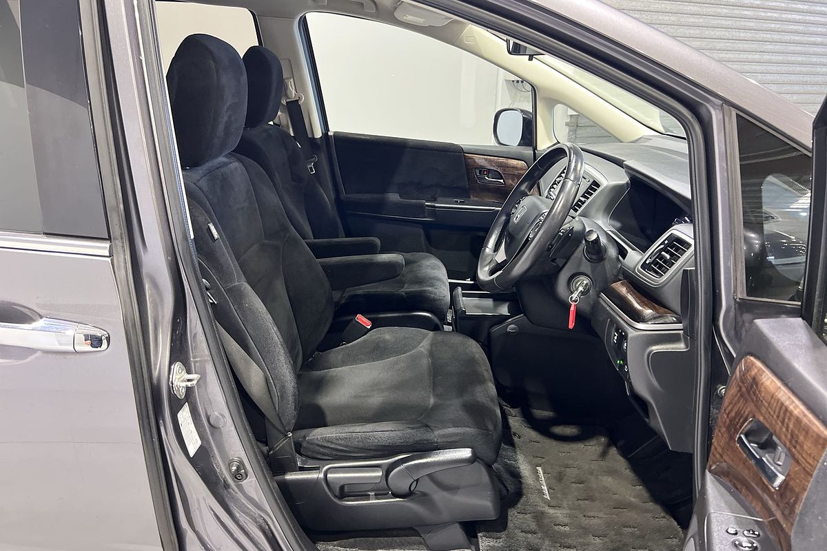 2015 Honda Odyssey VTi-L 5th Gen