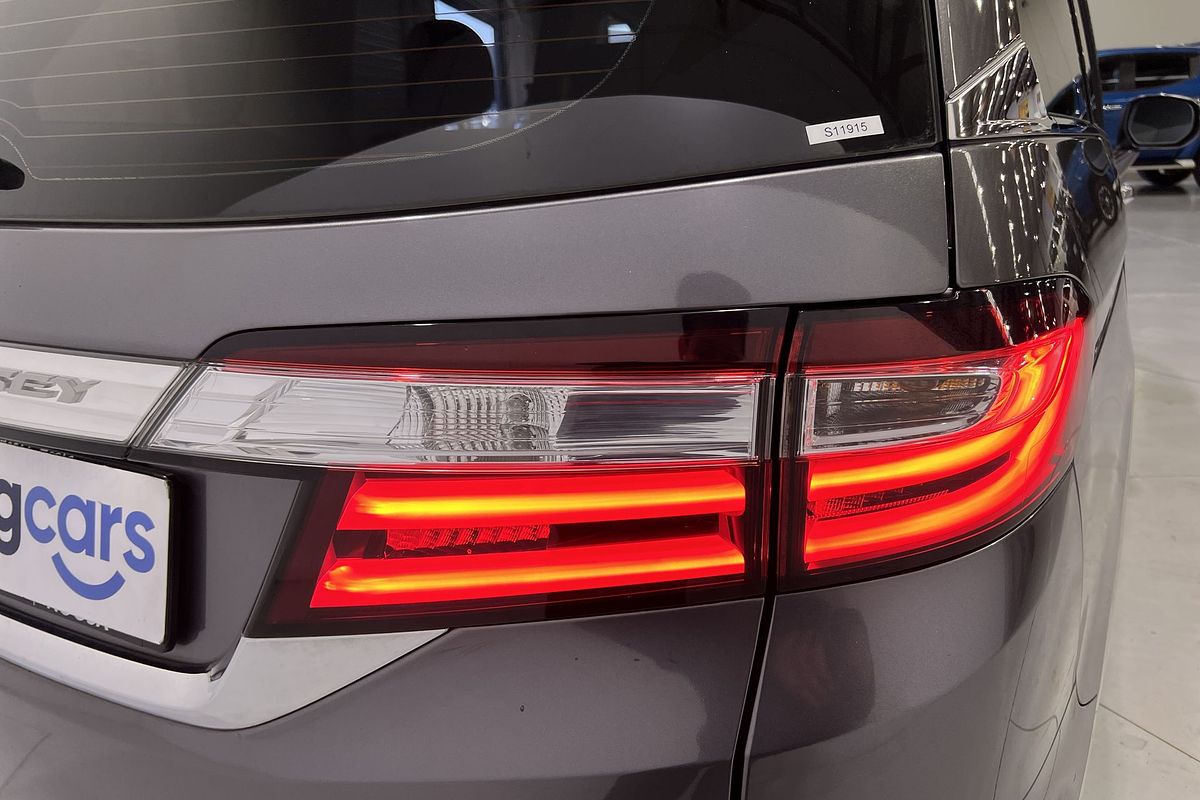 2015 Honda Odyssey VTi-L 5th Gen