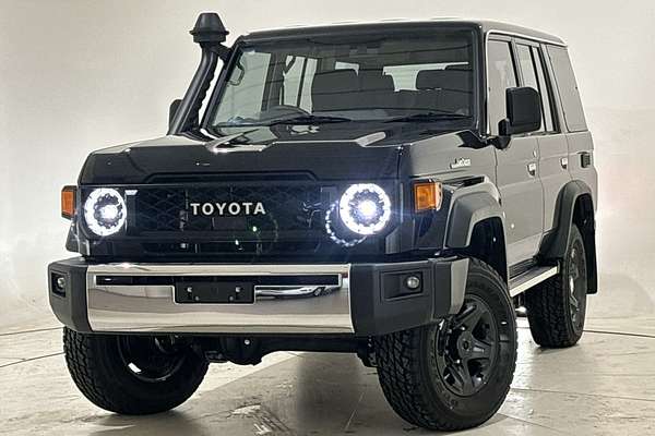 2025 Toyota Landcruiser GXL GDJL76R