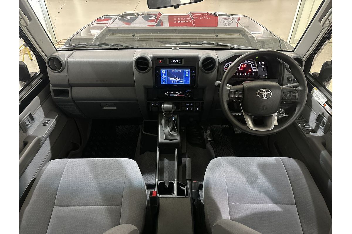 2025 Toyota Landcruiser GXL GDJL76R