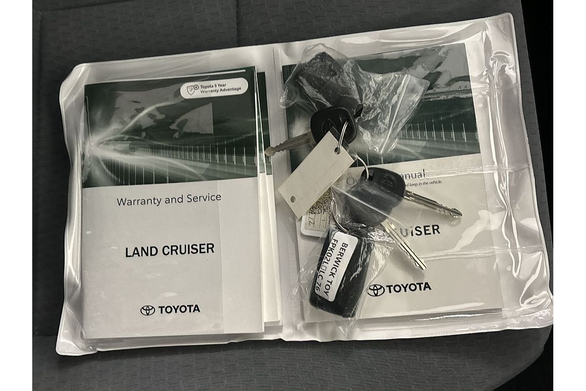 2025 Toyota Landcruiser GXL GDJL76R