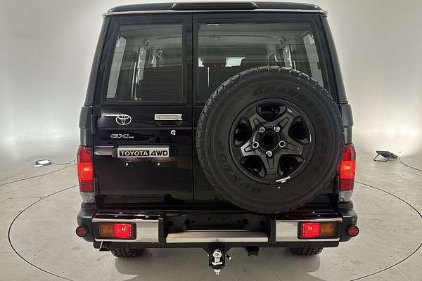 2025 Toyota Landcruiser GXL GDJL76R
