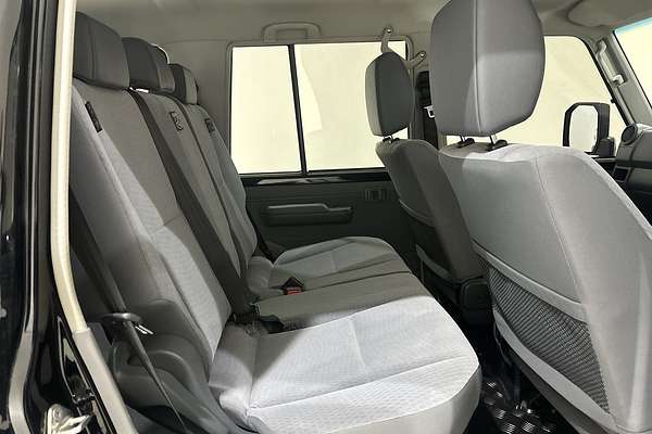 2025 Toyota Landcruiser GXL GDJL76R