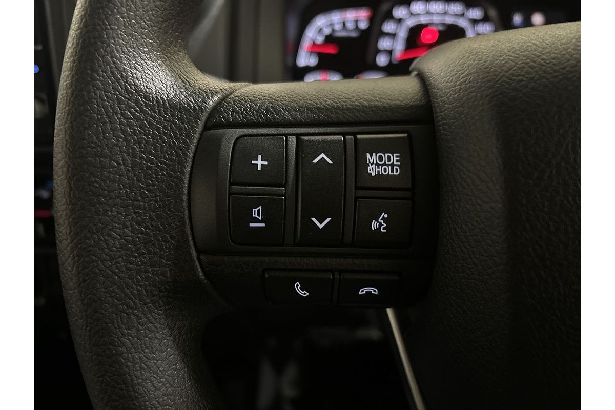2025 Toyota Landcruiser GXL GDJL76R