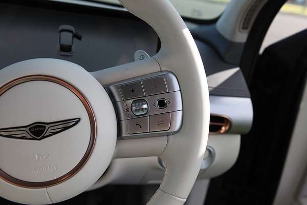 2023 Genesis GV60 AWD JW.V2
