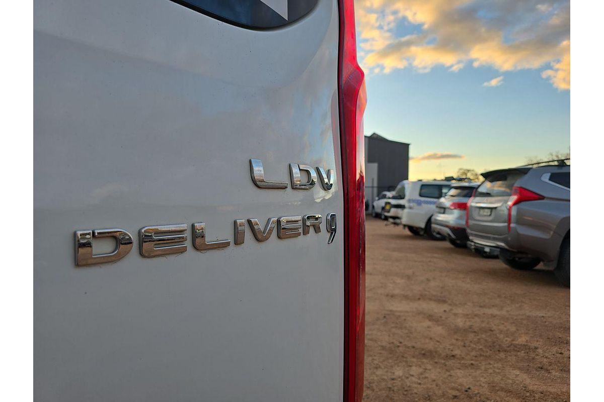 2022 LDV Deliver 9 LWB