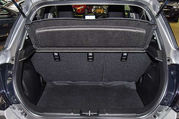 2024 Suzuki Swift Hybrid GLX UZ