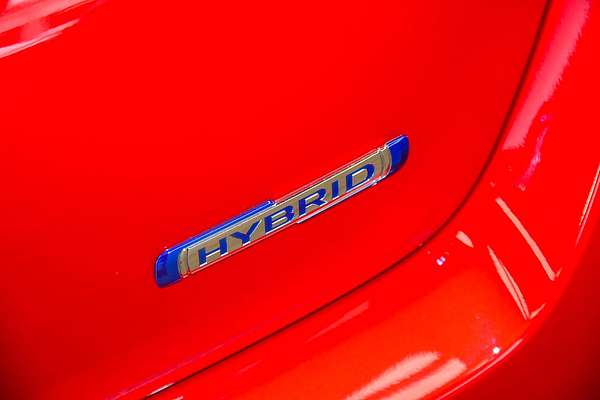 2025 Suzuki Swift Hybrid UZ