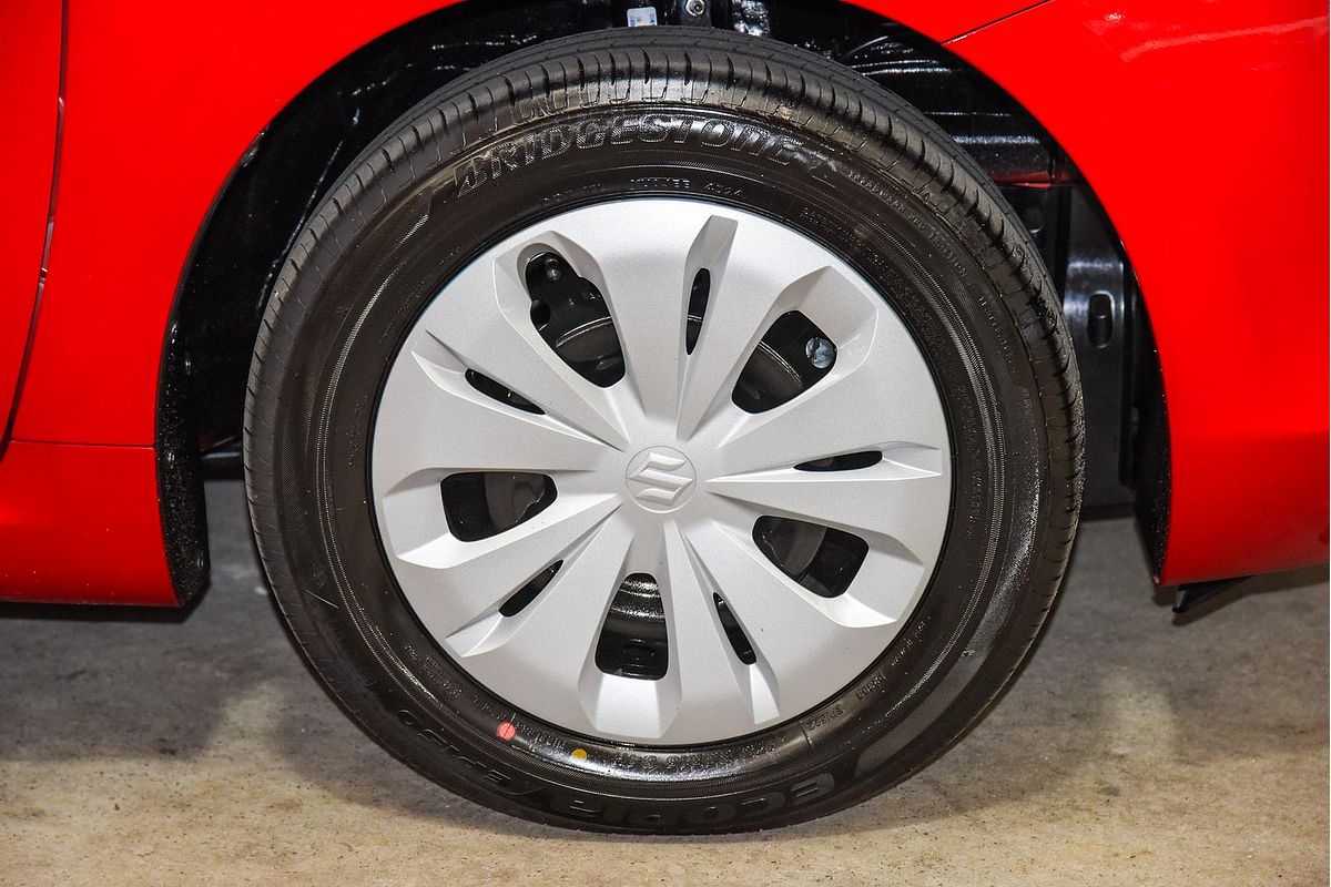 2025 Suzuki Swift Hybrid UZ