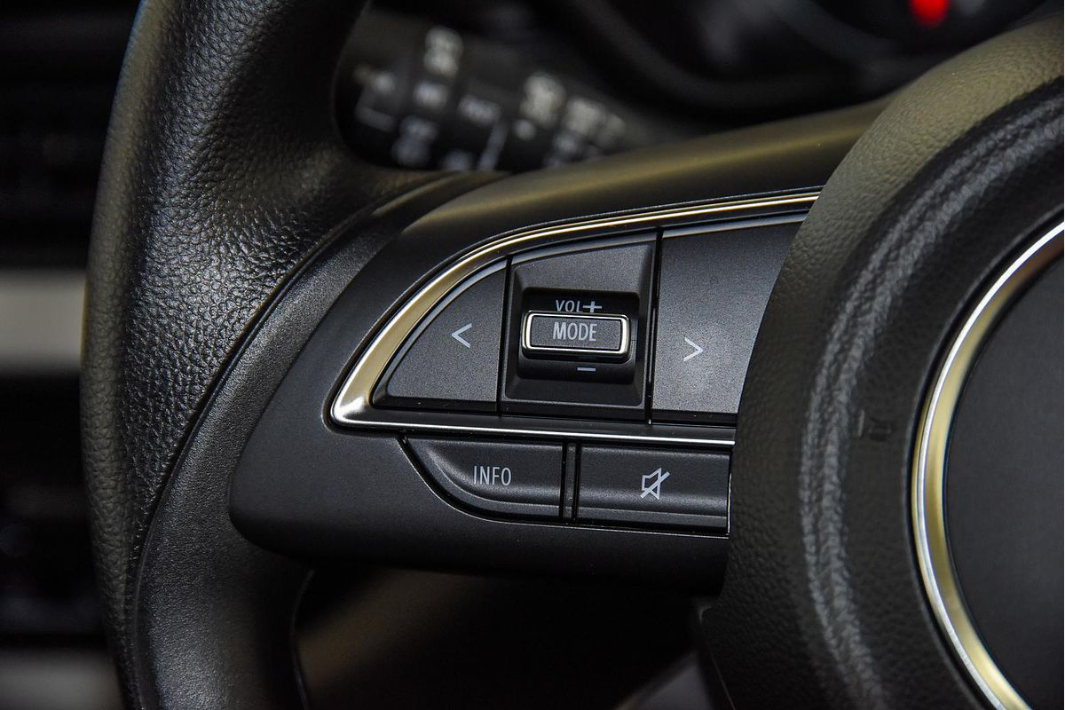 2025 Suzuki Swift Hybrid UZ