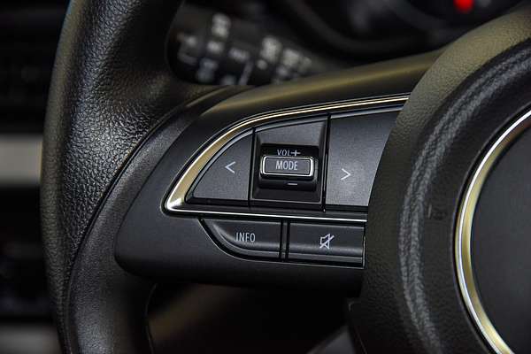 2025 Suzuki Swift Hybrid UZ