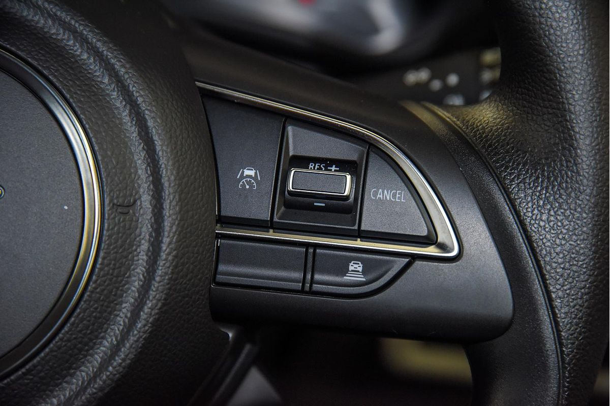 2025 Suzuki Swift Hybrid UZ