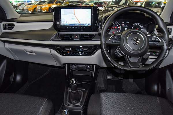 2025 Suzuki Swift Hybrid UZ