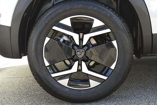 2023 Peugeot 2008 GT P24