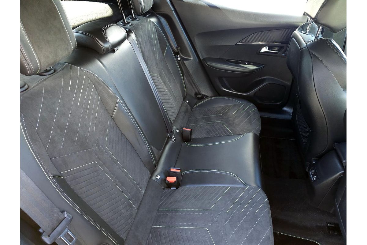 2023 Peugeot 2008 GT P24