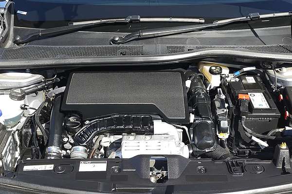 2023 Peugeot 2008 GT P24