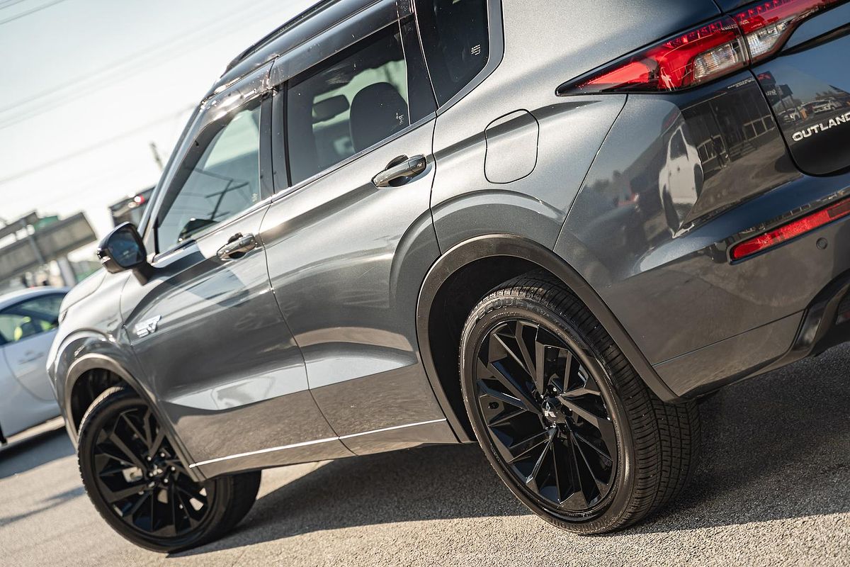 2024 Mitsubishi Outlander PHEV GSR ZM