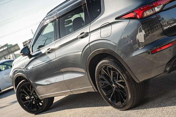 2024 Mitsubishi Outlander PHEV GSR ZM