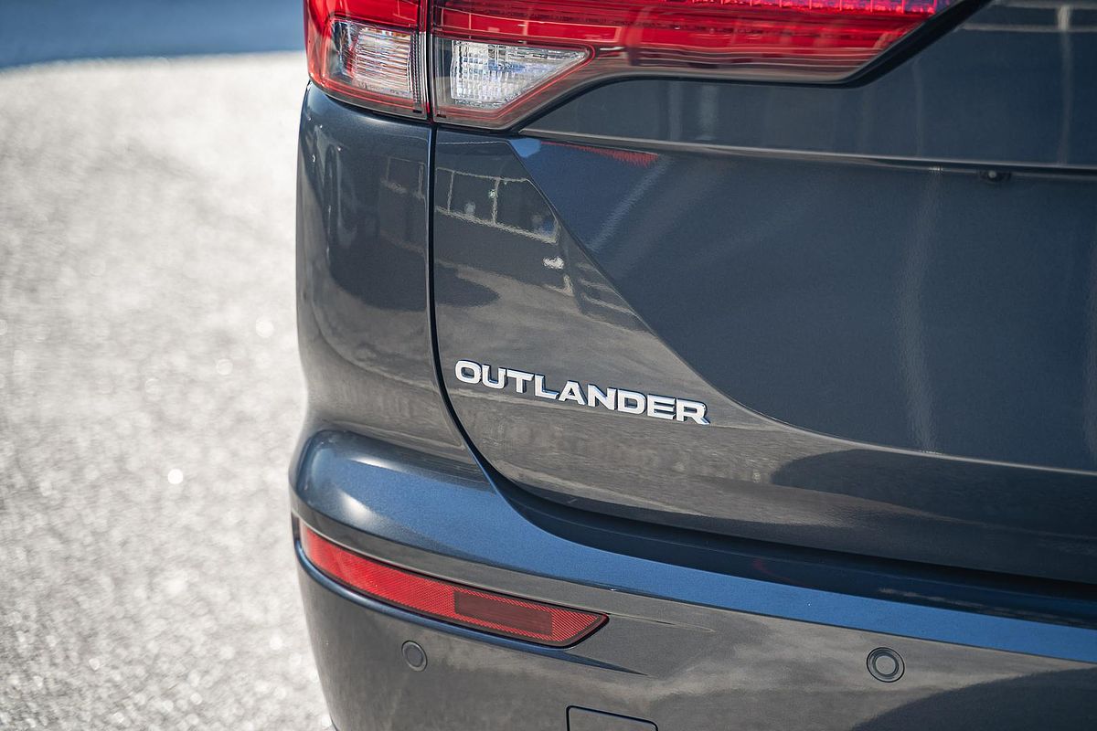 2024 Mitsubishi Outlander PHEV GSR ZM