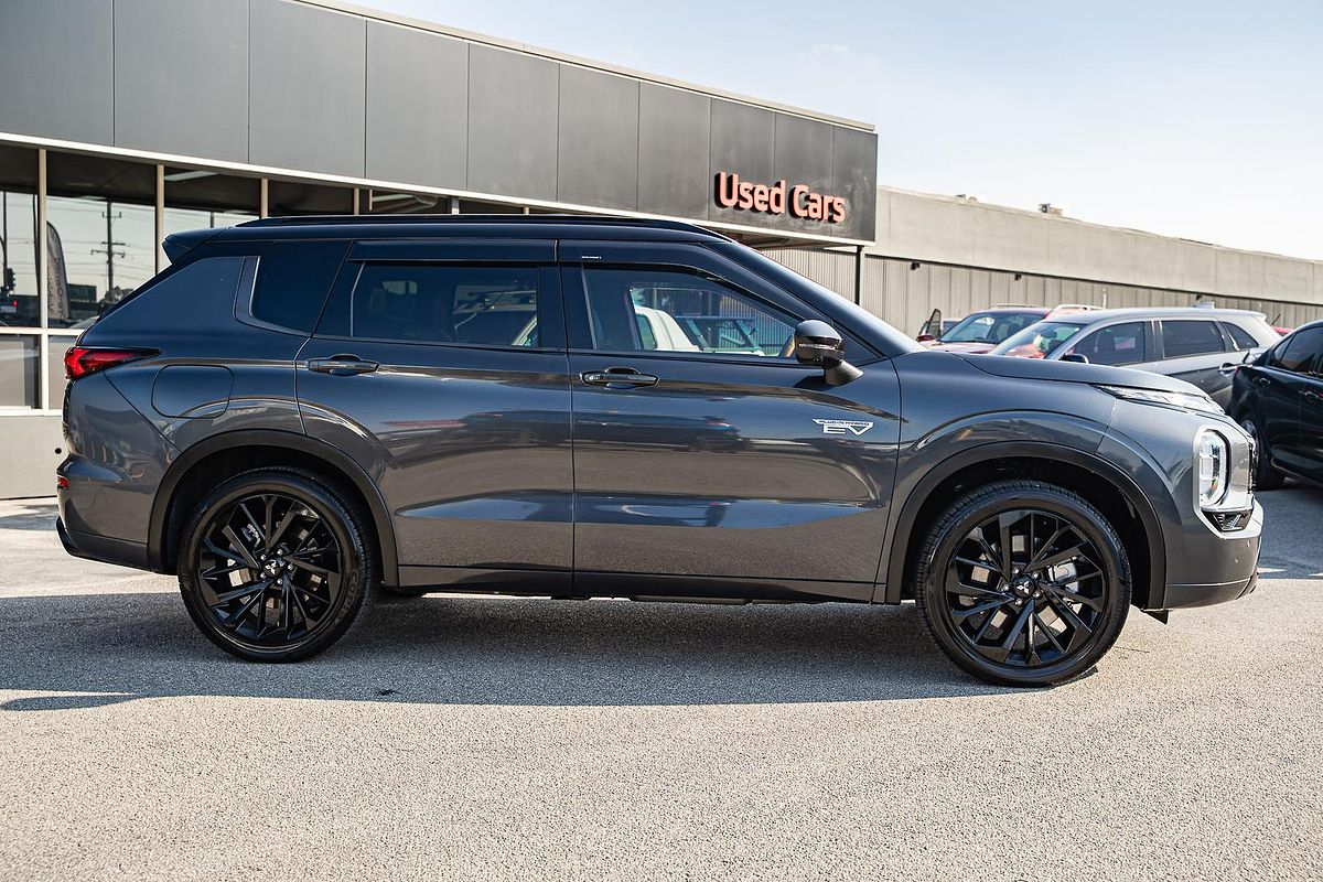 2024 Mitsubishi Outlander PHEV GSR ZM