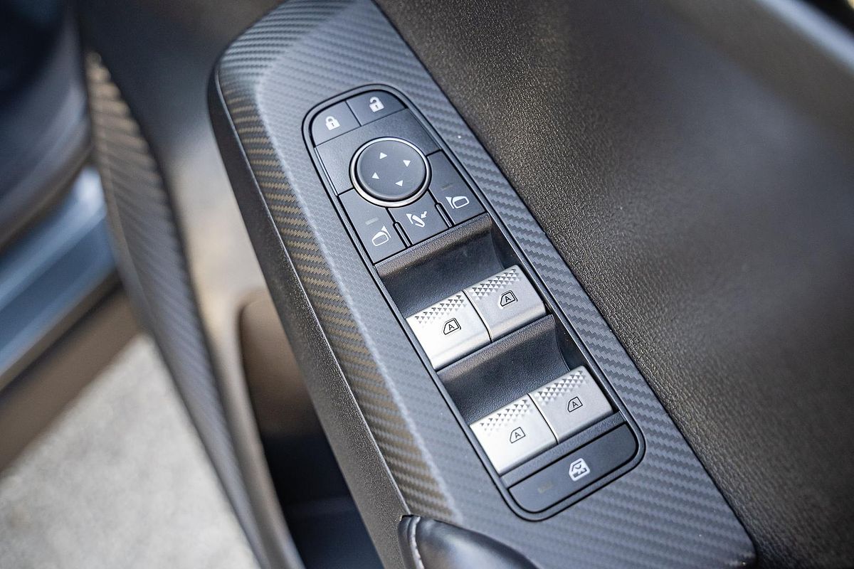 2024 Mitsubishi Outlander PHEV GSR ZM