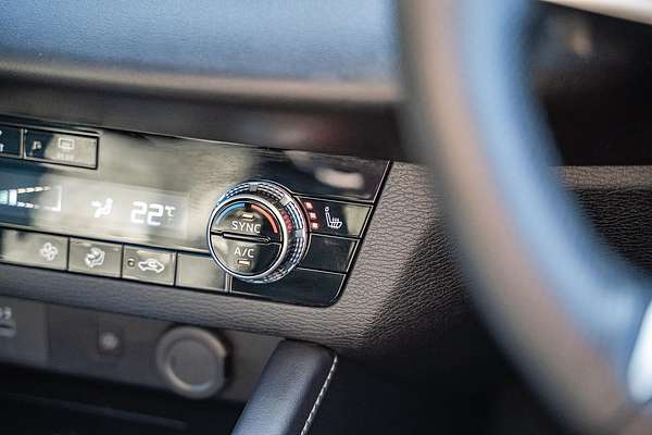 2024 Mitsubishi Outlander PHEV GSR ZM