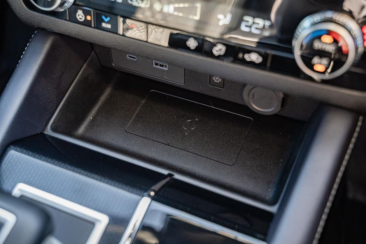 2024 Mitsubishi Outlander PHEV GSR ZM