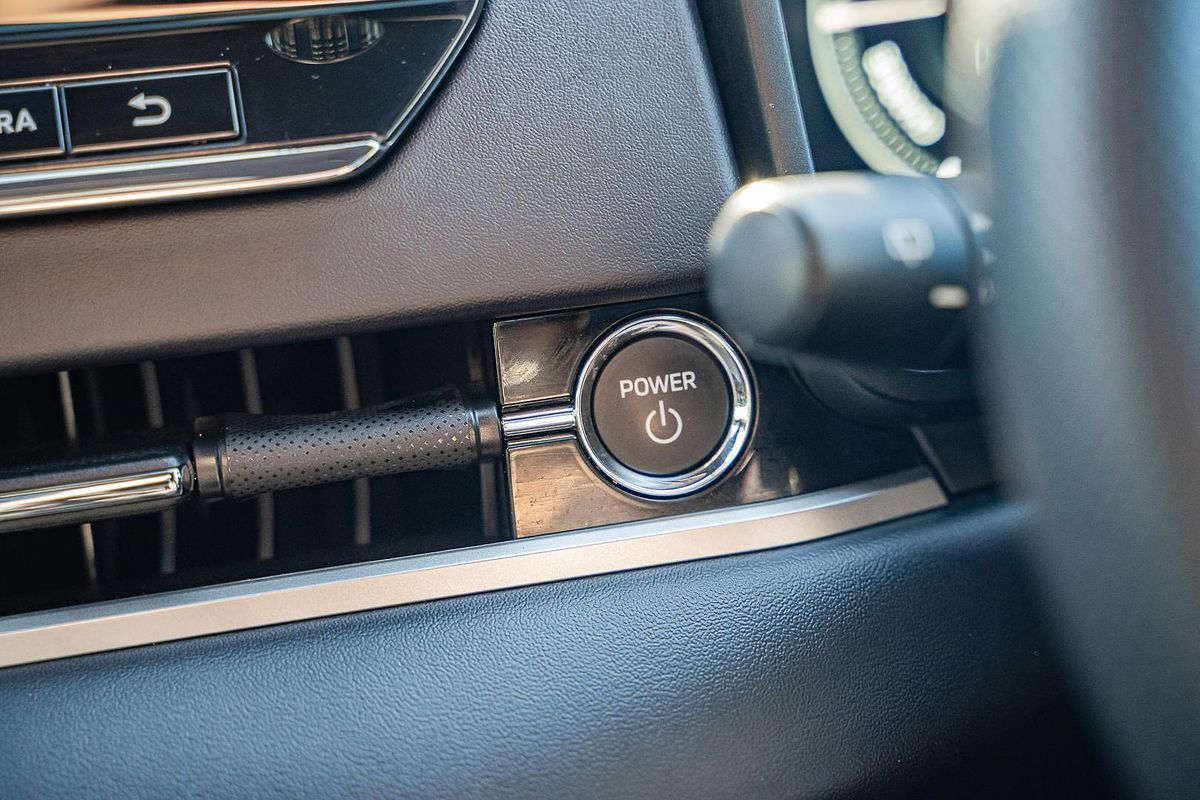 2024 Mitsubishi Outlander PHEV GSR ZM