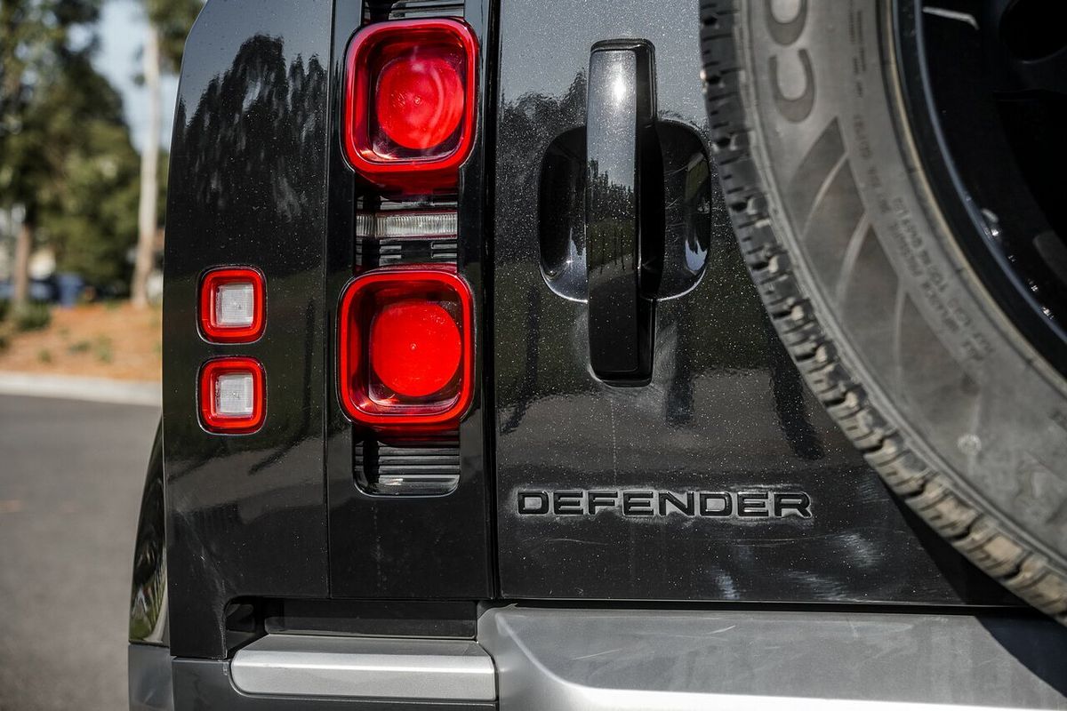 2020 Land Rover Defender 110 D240 S L663