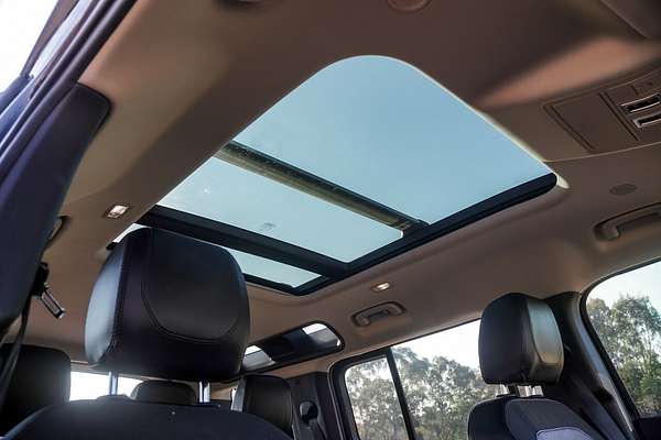 2020 Land Rover Defender 110 D240 S L663