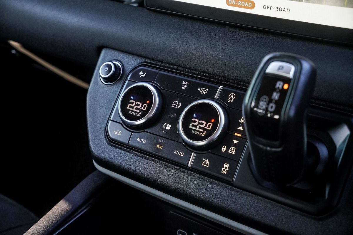 2020 Land Rover Defender 110 D240 S L663