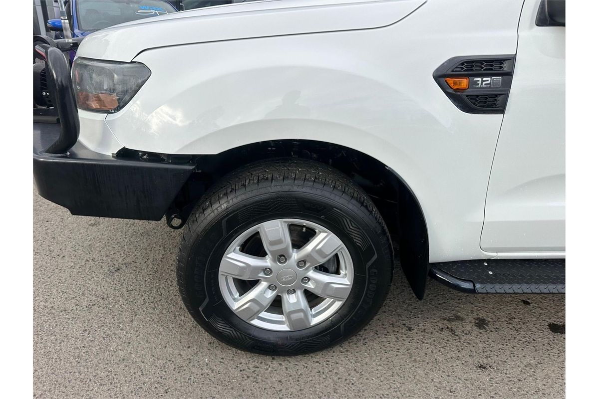 2017 Ford Everest Ambiente UA 3.2L