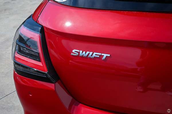 2025 Suzuki Swift Hybrid GLX UZ
