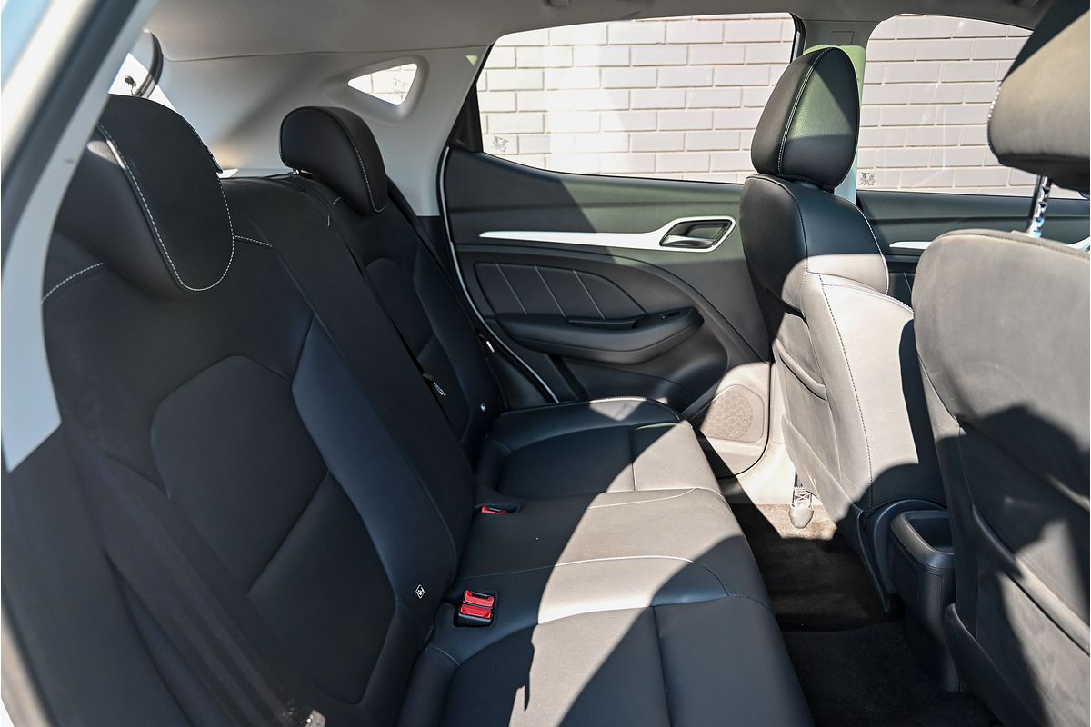 2021 MG ZS Essence AZS1