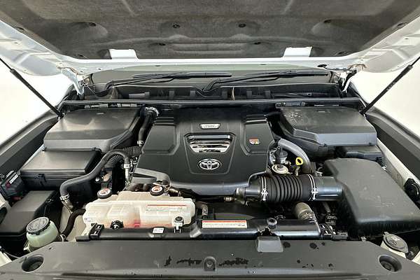 2023 Toyota Landcruiser GXL FJA300R