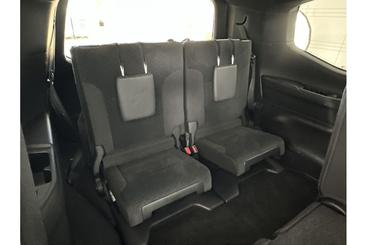 2023 Toyota Landcruiser GXL FJA300R