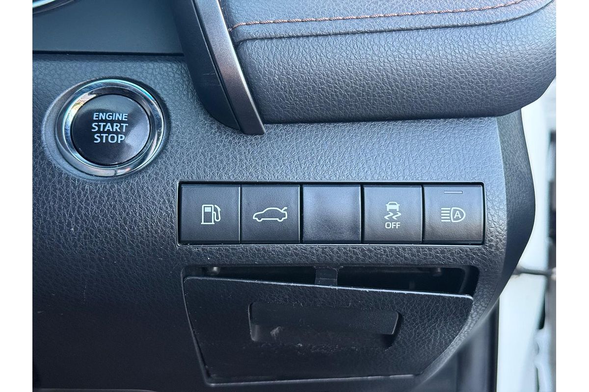 2018 Toyota Camry Ascent Sport ASV70R