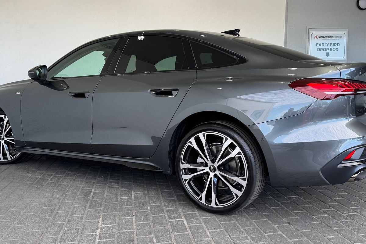 2025 Audi A5 TFSI 150kW S line B10