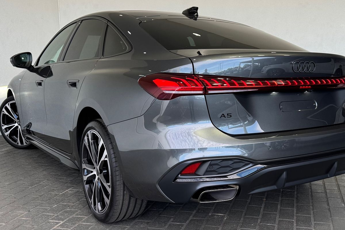 2025 Audi A5 TFSI 150kW S line B10