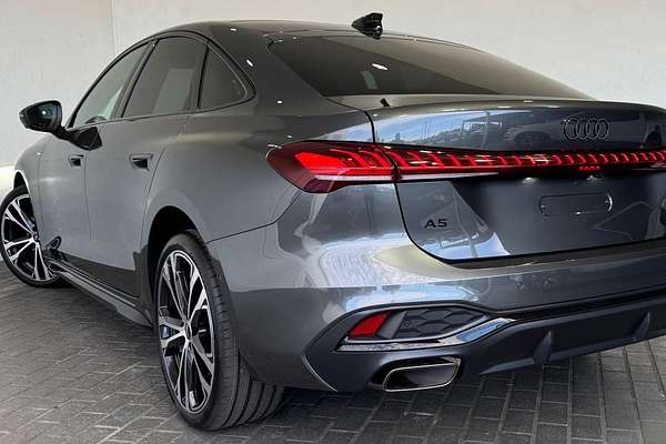 2025 Audi A5 TFSI 150kW S line B10